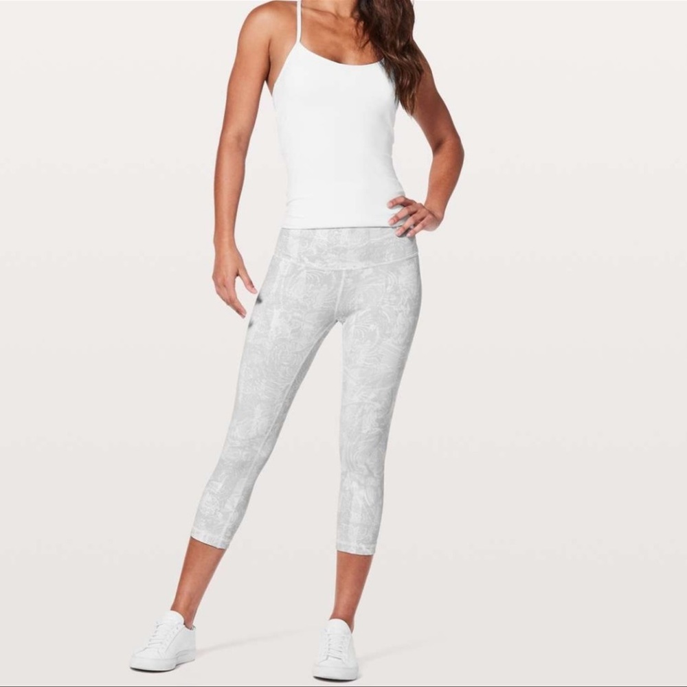 Lululemon Wunder Under Crop High Rise 21” Eternal Wave White Size 4